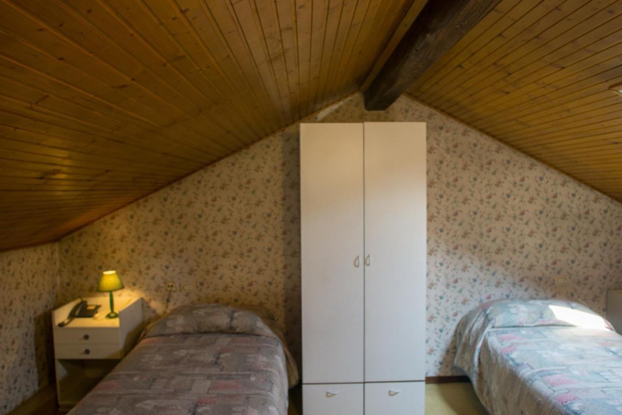 Hotel Locanda Mel Calolziocorte Cameră foto